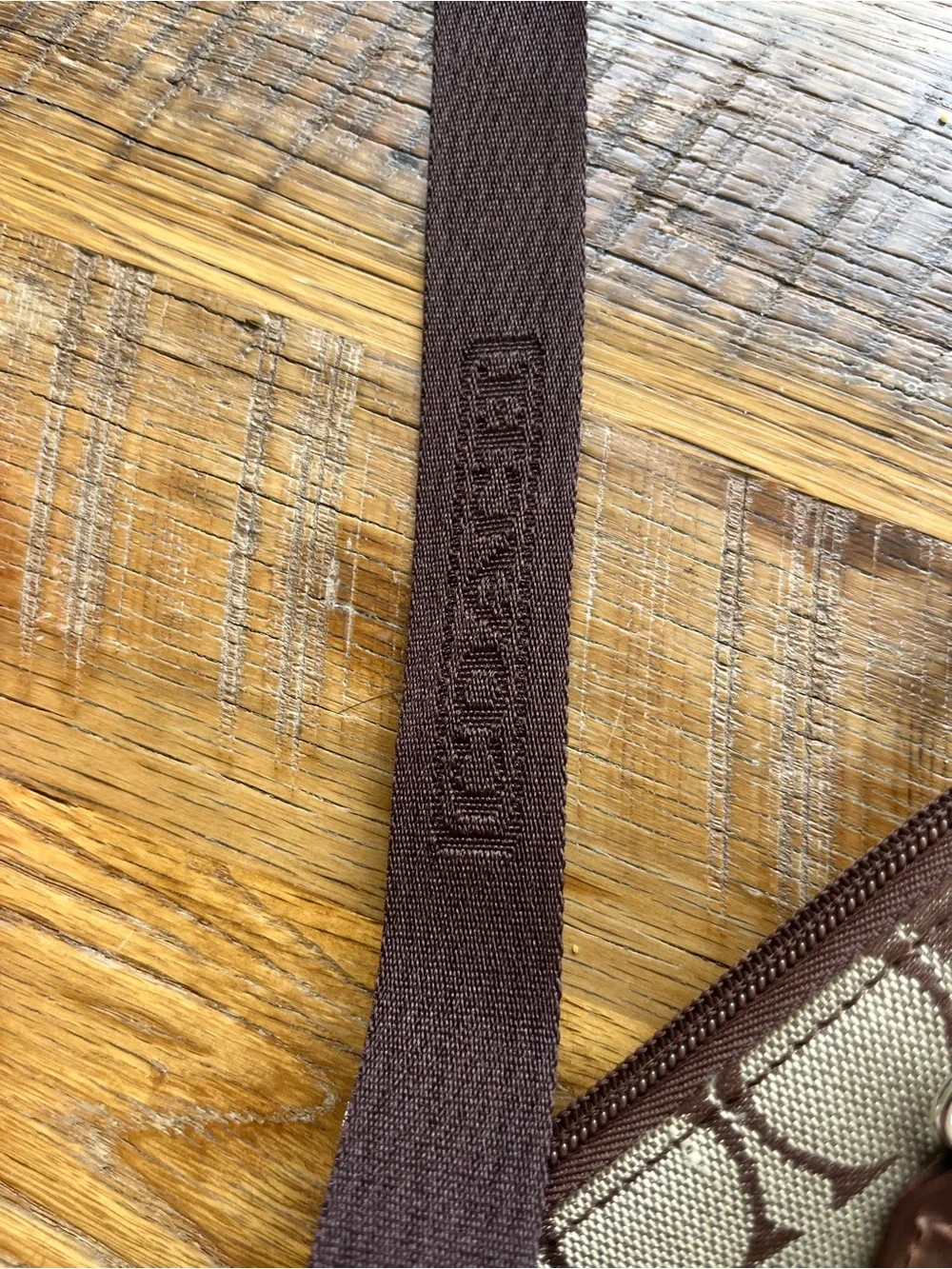 Authentic Coach Y2K  2004  Signature Swingpack Crossbody Bag Style 5659